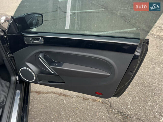 Черный Фольксваген Битл, объемом двигателя 2.48 л и пробегом 137 тыс. км за 8900 $, фото 21 на Automoto.ua