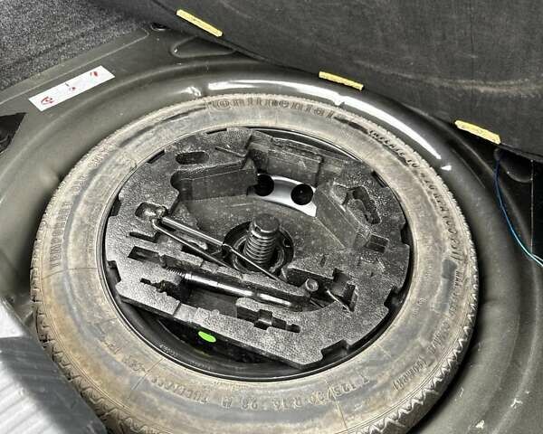 Черный Фольксваген Битл, объемом двигателя 1.98 л и пробегом 141 тыс. км за 9999 $, фото 11 на Automoto.ua