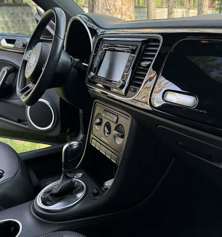 Чорний Фольксваген Бітл, об'ємом двигуна 2.5 л та пробігом 126 тис. км за 10900 $, фото 6 на Automoto.ua