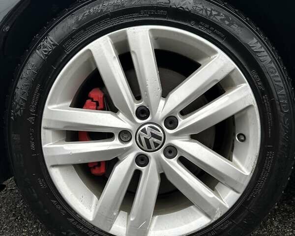 Черный Фольксваген Битл, объемом двигателя 1.98 л и пробегом 141 тыс. км за 9999 $, фото 5 на Automoto.ua