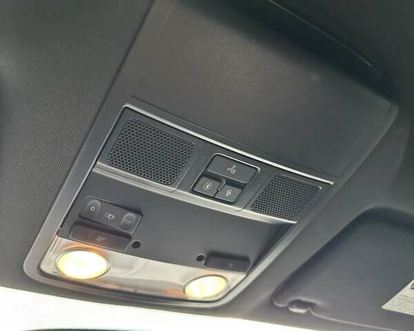 Черный Фольксваген Битл, объемом двигателя 1.98 л и пробегом 141 тыс. км за 9999 $, фото 26 на Automoto.ua