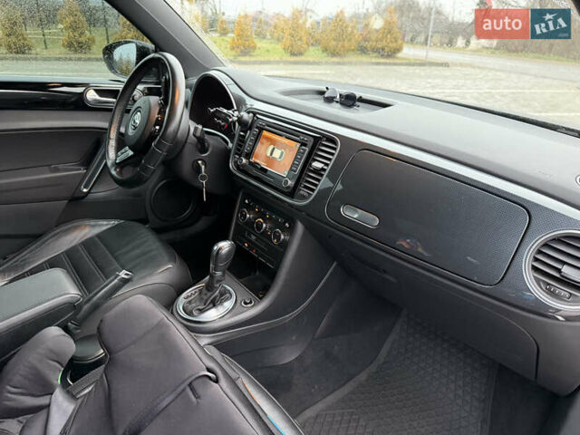 Черный Фольксваген Битл, объемом двигателя 2 л и пробегом 219 тыс. км за 13000 $, фото 11 на Automoto.ua