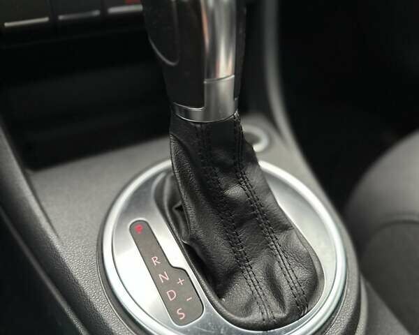 Черный Фольксваген Битл, объемом двигателя 1.98 л и пробегом 141 тыс. км за 9999 $, фото 25 на Automoto.ua