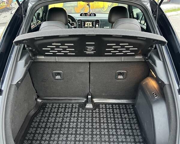 Черный Фольксваген Битл, объемом двигателя 1.98 л и пробегом 166 тыс. км за 10900 $, фото 30 на Automoto.ua