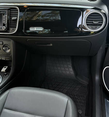 Чорний Фольксваген Бітл, об'ємом двигуна 2.5 л та пробігом 126 тис. км за 10900 $, фото 18 на Automoto.ua