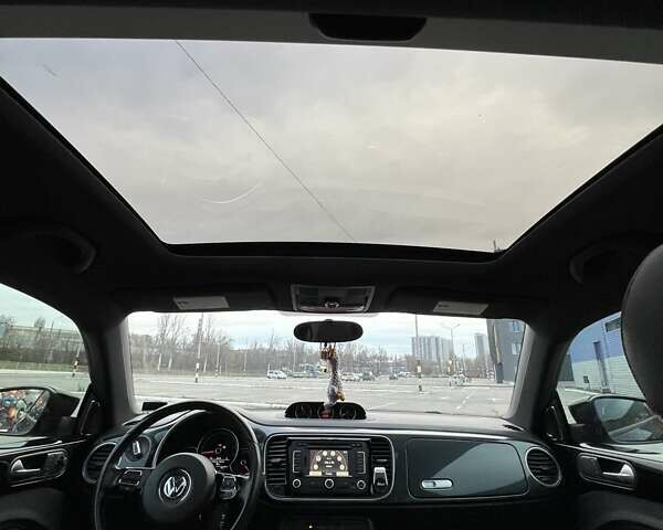 Черный Фольксваген Битл, объемом двигателя 1.98 л и пробегом 166 тыс. км за 10900 $, фото 20 на Automoto.ua