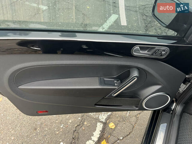 Черный Фольксваген Битл, объемом двигателя 2.48 л и пробегом 137 тыс. км за 8900 $, фото 19 на Automoto.ua