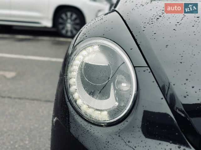 Черный Фольксваген Битл, объемом двигателя 1.98 л и пробегом 181 тыс. км за 9500 $, фото 8 на Automoto.ua