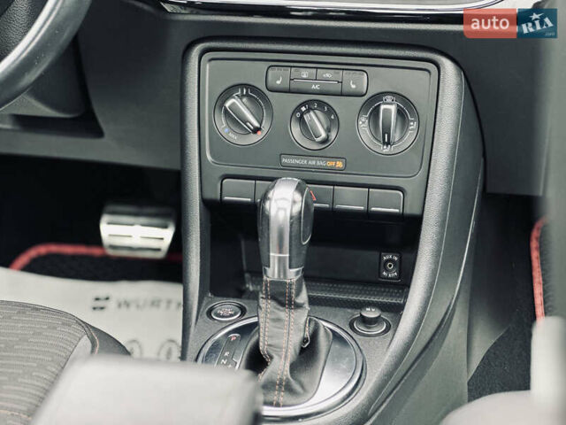 Черный Фольксваген Битл, объемом двигателя 1.98 л и пробегом 181 тыс. км за 9500 $, фото 41 на Automoto.ua