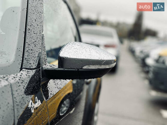 Черный Фольксваген Битл, объемом двигателя 1.98 л и пробегом 181 тыс. км за 9500 $, фото 10 на Automoto.ua