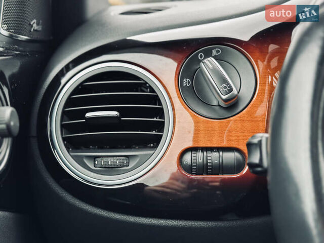 Черный Фольксваген Битл, объемом двигателя 1.98 л и пробегом 181 тыс. км за 9500 $, фото 53 на Automoto.ua