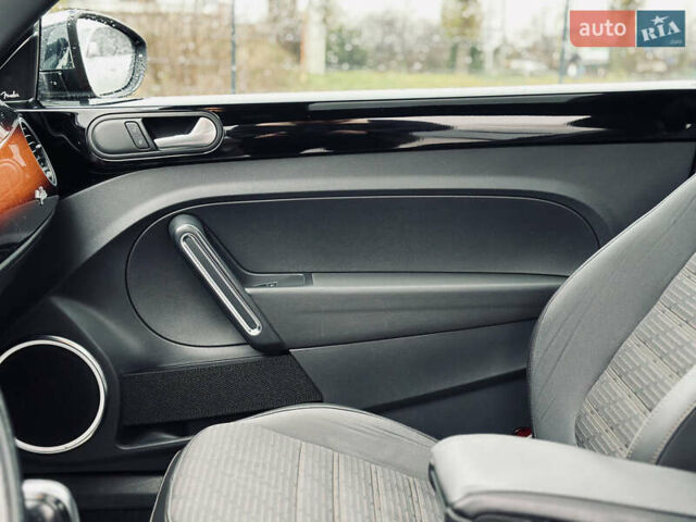 Черный Фольксваген Битл, объемом двигателя 1.98 л и пробегом 181 тыс. км за 9500 $, фото 20 на Automoto.ua