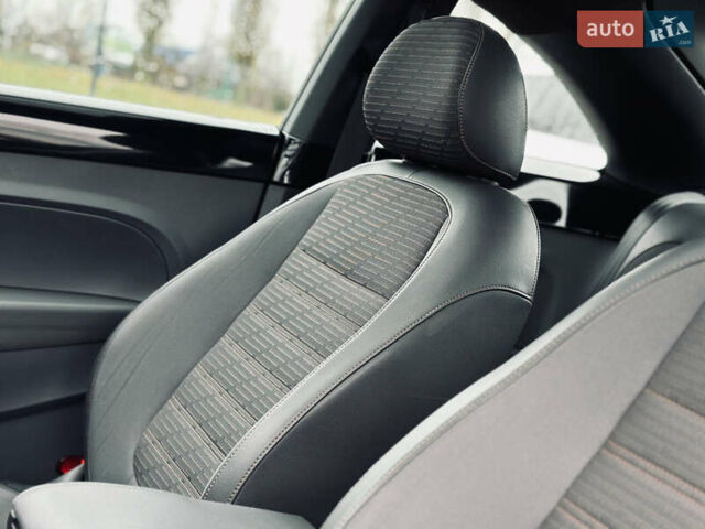 Черный Фольксваген Битл, объемом двигателя 1.98 л и пробегом 181 тыс. км за 9500 $, фото 18 на Automoto.ua