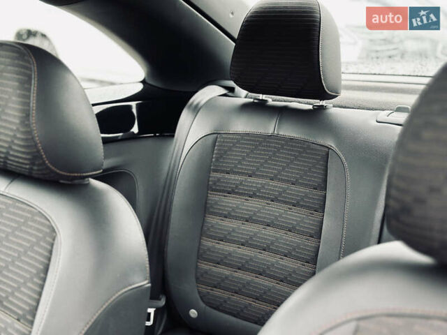 Черный Фольксваген Битл, объемом двигателя 1.98 л и пробегом 181 тыс. км за 9500 $, фото 21 на Automoto.ua