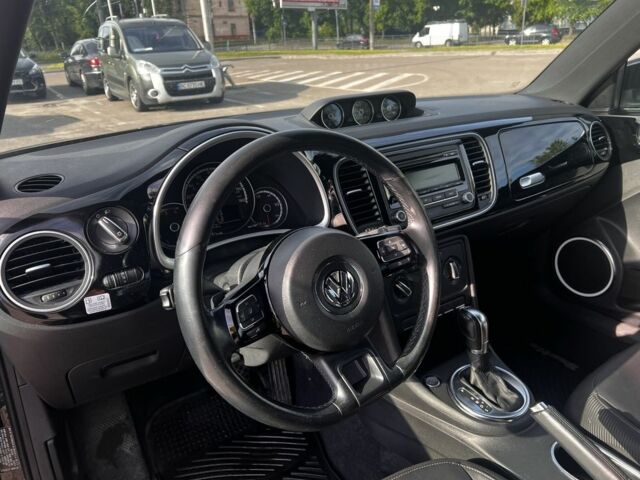 Черный Фольксваген Битл, объемом двигателя 2 л и пробегом 170 тыс. км за 12900 $, фото 5 на Automoto.ua