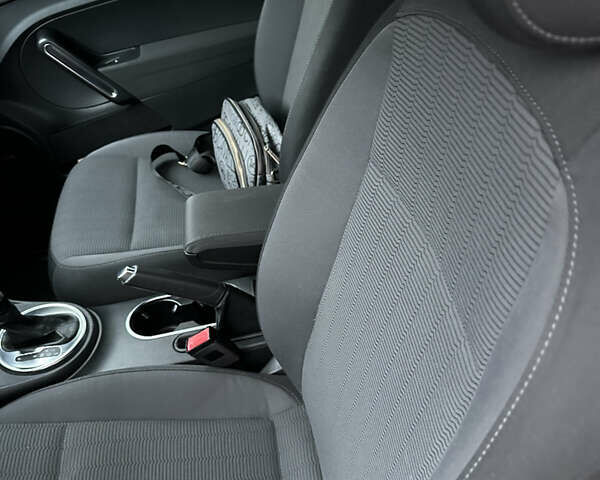 Чорний Фольксваген Бітл, об'ємом двигуна 2.48 л та пробігом 77 тис. км за 10500 $, фото 5 на Automoto.ua