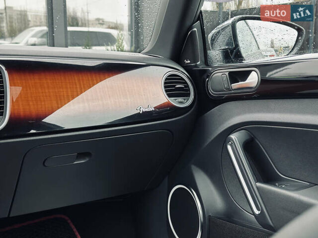 Черный Фольксваген Битл, объемом двигателя 1.98 л и пробегом 181 тыс. км за 9500 $, фото 39 на Automoto.ua