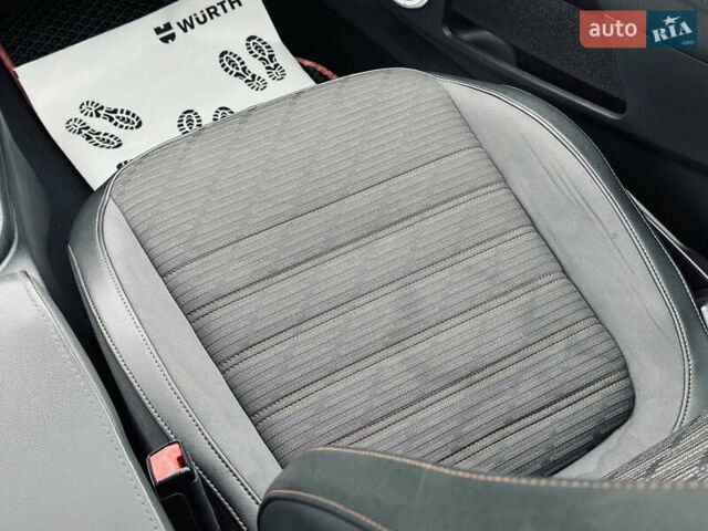 Черный Фольксваген Битл, объемом двигателя 1.98 л и пробегом 181 тыс. км за 9500 $, фото 36 на Automoto.ua