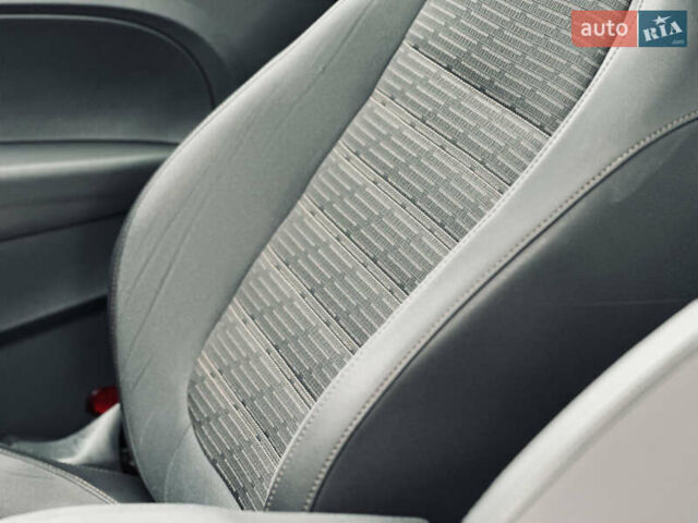 Черный Фольксваген Битл, объемом двигателя 1.98 л и пробегом 181 тыс. км за 9500 $, фото 19 на Automoto.ua