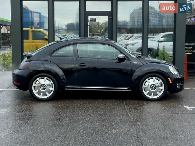 Черный Фольксваген Битл, объемом двигателя 1.98 л и пробегом 181 тыс. км за 9500 $, фото 2 на Automoto.ua
