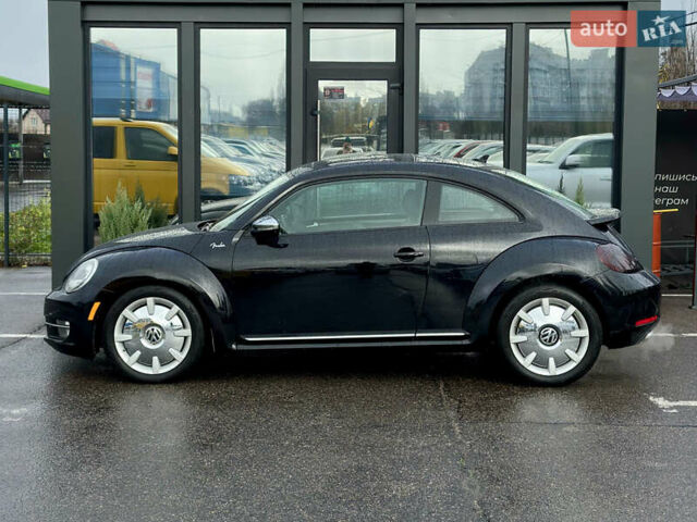 Черный Фольксваген Битл, объемом двигателя 1.98 л и пробегом 181 тыс. км за 9500 $, фото 1 на Automoto.ua