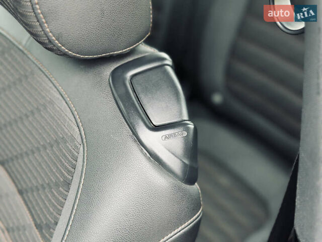 Черный Фольксваген Битл, объемом двигателя 1.98 л и пробегом 181 тыс. км за 9500 $, фото 22 на Automoto.ua