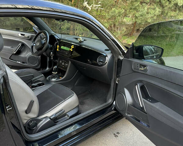 Черный Фольксваген Битл, объемом двигателя 1.8 л и пробегом 180 тыс. км за 8750 $, фото 8 на Automoto.ua