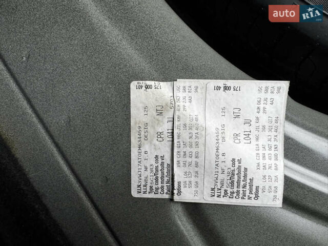 Черный Фольксваген Битл, объемом двигателя 1.8 л и пробегом 194 тыс. км за 12500 $, фото 24 на Automoto.ua