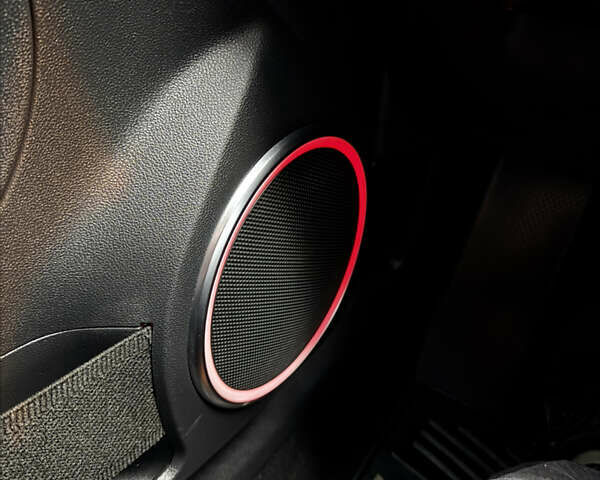 Черный Фольксваген Битл, объемом двигателя 1.8 л и пробегом 194 тыс. км за 12500 $, фото 39 на Automoto.ua