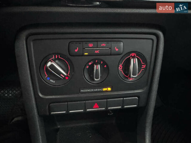 Черный Фольксваген Битл, объемом двигателя 1.8 л и пробегом 194 тыс. км за 12500 $, фото 36 на Automoto.ua