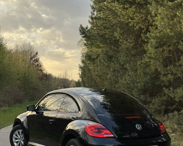 Черный Фольксваген Битл, объемом двигателя 1.8 л и пробегом 180 тыс. км за 8750 $, фото 3 на Automoto.ua