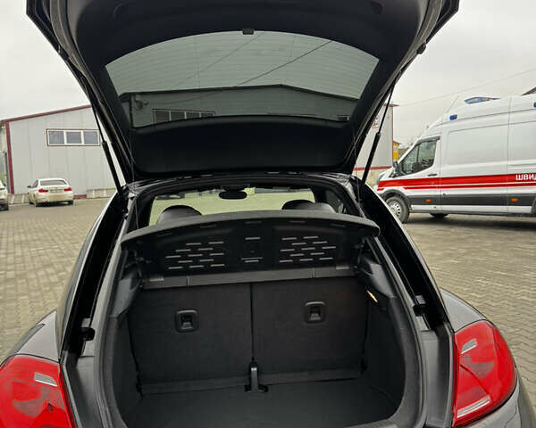 Черный Фольксваген Битл, объемом двигателя 1.8 л и пробегом 194 тыс. км за 12500 $, фото 21 на Automoto.ua