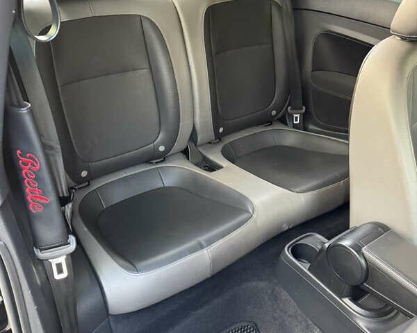 Черный Фольксваген Битл, объемом двигателя 1.8 л и пробегом 180 тыс. км за 8750 $, фото 10 на Automoto.ua