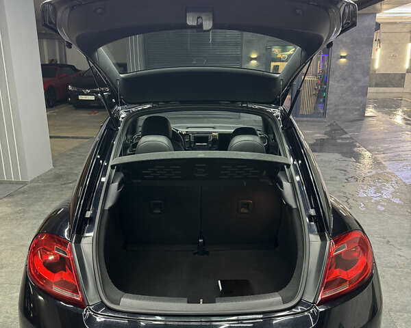 Черный Фольксваген Битл, объемом двигателя 1.8 л и пробегом 56 тыс. км за 12300 $, фото 5 на Automoto.ua