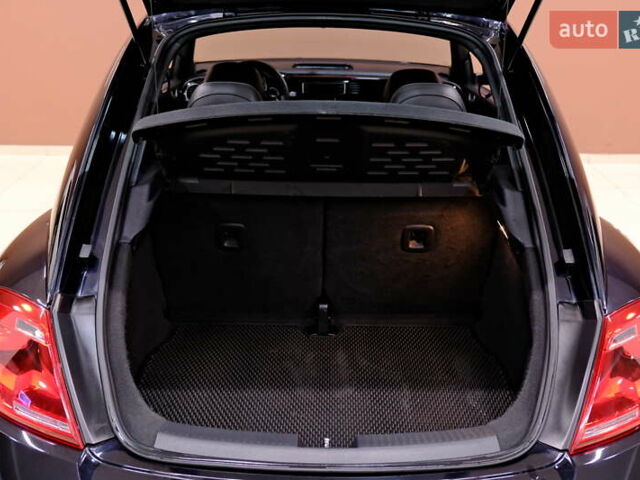 Чорний Фольксваген Бітл, об'ємом двигуна 1.8 л та пробігом 109 тис. км за 8900 $, фото 32 на Automoto.ua