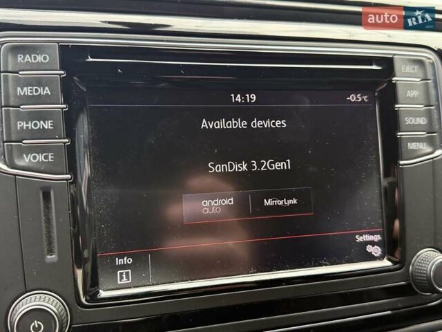 Черный Фольксваген Битл, объемом двигателя 2 л и пробегом 81 тыс. км за 13500 $, фото 16 на Automoto.ua