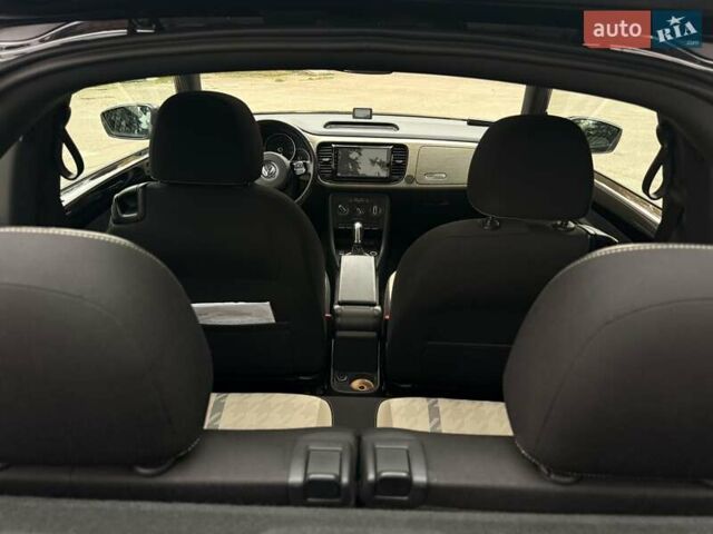 Черный Фольксваген Битл, объемом двигателя 1.98 л и пробегом 63 тыс. км за 17000 $, фото 7 на Automoto.ua