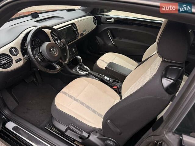 Черный Фольксваген Битл, объемом двигателя 1.98 л и пробегом 63 тыс. км за 17000 $, фото 10 на Automoto.ua