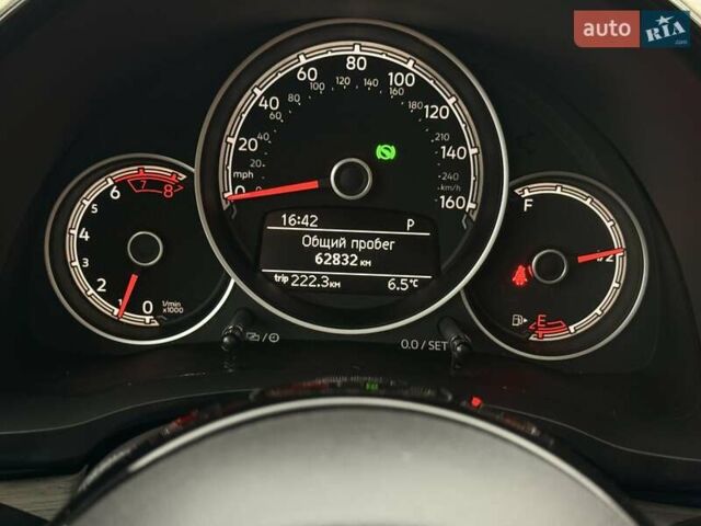 Черный Фольксваген Битл, объемом двигателя 1.98 л и пробегом 63 тыс. км за 17000 $, фото 4 на Automoto.ua