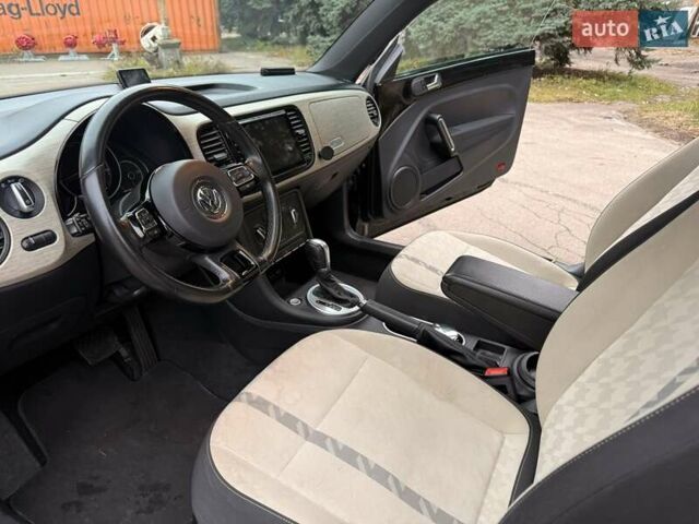 Черный Фольксваген Битл, объемом двигателя 1.98 л и пробегом 63 тыс. км за 17000 $, фото 5 на Automoto.ua
