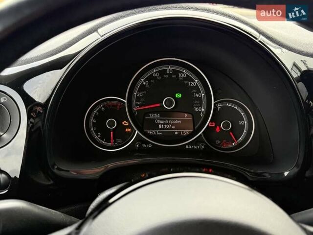 Черный Фольксваген Битл, объемом двигателя 2 л и пробегом 81 тыс. км за 13500 $, фото 15 на Automoto.ua