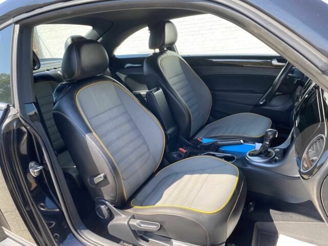 Черный Фольксваген Битл, объемом двигателя 2 л и пробегом 43 тыс. км за 8500 $, фото 9 на Automoto.ua