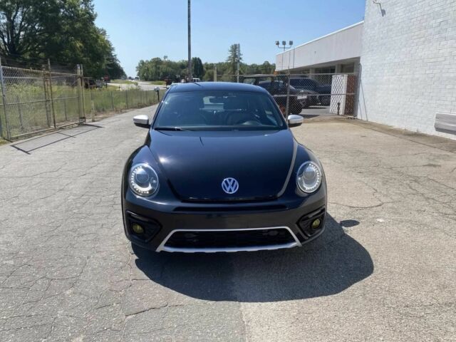 Черный Фольксваген Битл, объемом двигателя 2 л и пробегом 43 тыс. км за 8500 $, фото 1 на Automoto.ua