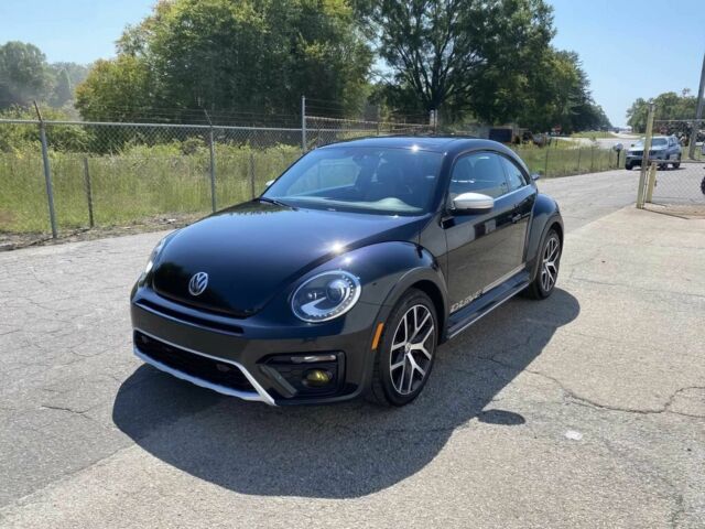 Черный Фольксваген Битл, объемом двигателя 2 л и пробегом 43 тыс. км за 8500 $, фото 2 на Automoto.ua