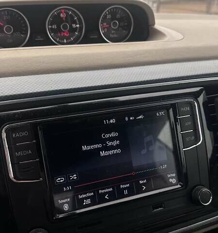 Черный Фольксваген Битл, объемом двигателя 2 л и пробегом 109 тыс. км за 11000 $, фото 9 на Automoto.ua