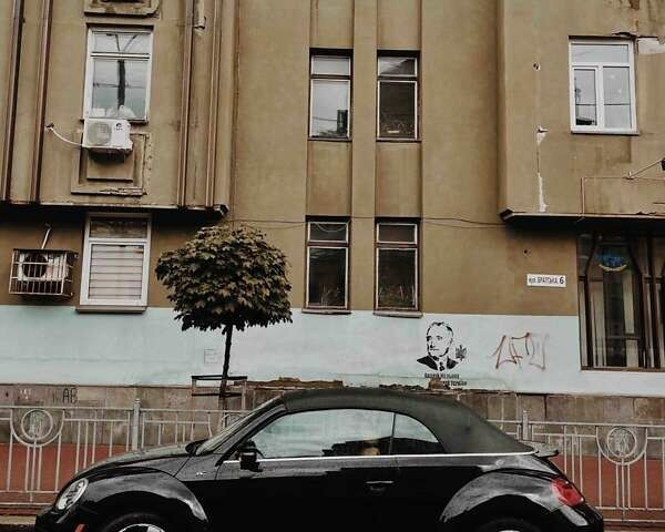 Черный Фольксваген Битл, объемом двигателя 2 л и пробегом 109 тыс. км за 11000 $, фото 2 на Automoto.ua