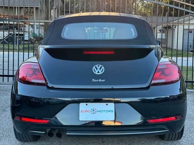 Черный Фольксваген Битл, объемом двигателя 1.8 л и пробегом 69 тыс. км за 3600 $, фото 8 на Automoto.ua