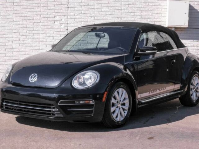 Черный Фольксваген Битл, объемом двигателя 2 л и пробегом 44 тыс. км за 7500 $, фото 2 на Automoto.ua