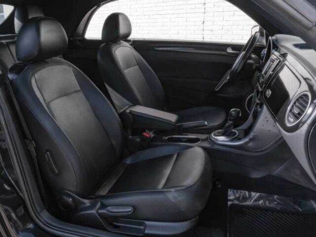 Черный Фольксваген Битл, объемом двигателя 2 л и пробегом 88 тыс. км за 8000 $, фото 20 на Automoto.ua