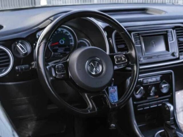 Черный Фольксваген Битл, объемом двигателя 2 л и пробегом 88 тыс. км за 8000 $, фото 12 на Automoto.ua